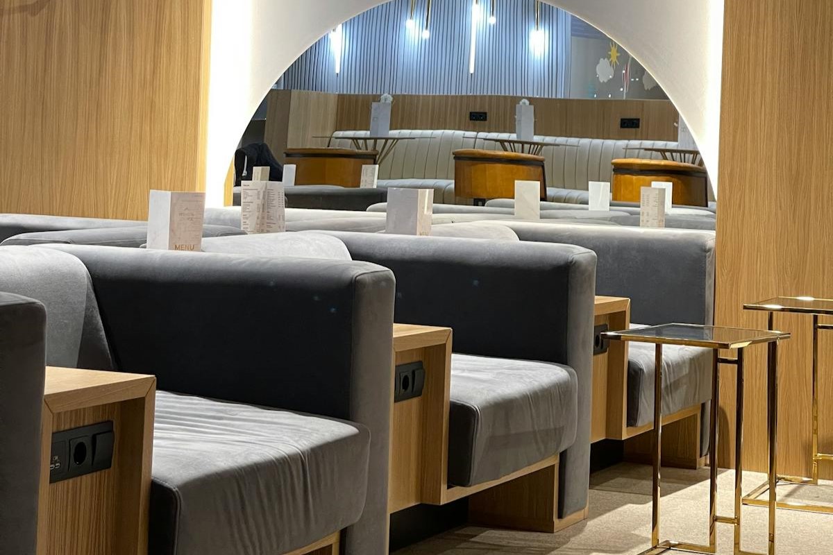 Private Jet Lounges: Luxe en Privacy in General Aviation Terminals