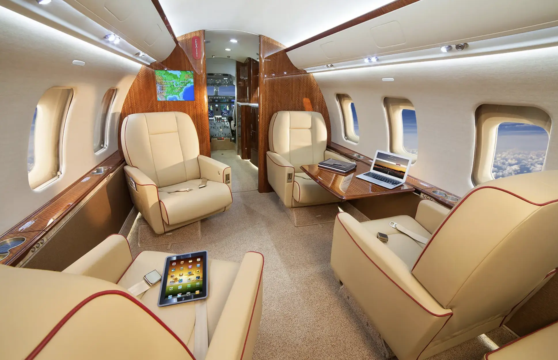 Bombardier Challenger 605