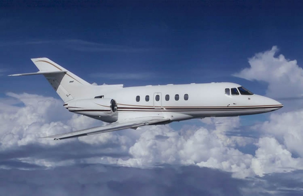 De Hawker 800: Betrouwbaarheid en comfort in zakelijke jets