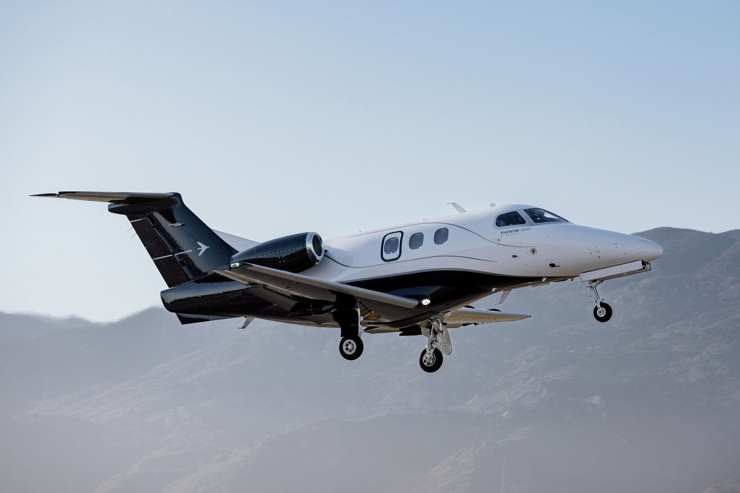 Embraer Phenom 100