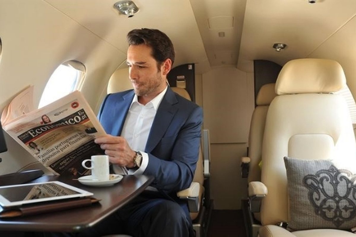 Phenom 300 cabin detail